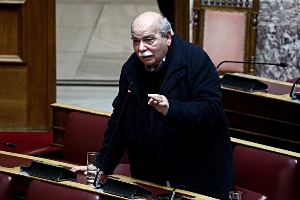 Νίκος Βούτσης.