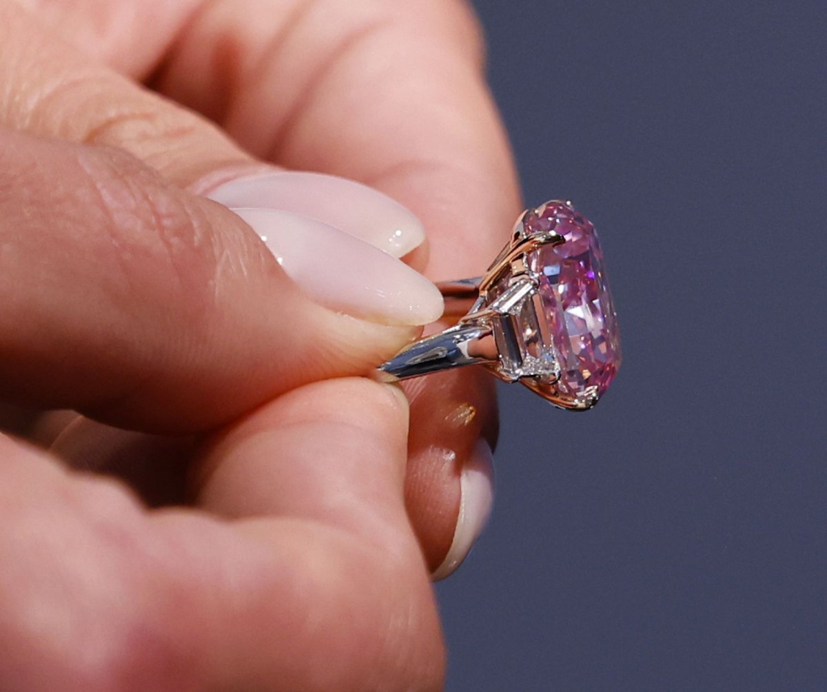 Σπάνιο ροζ διαμάντι θα δημοπρατηθεί στη Νέα Υόρκη