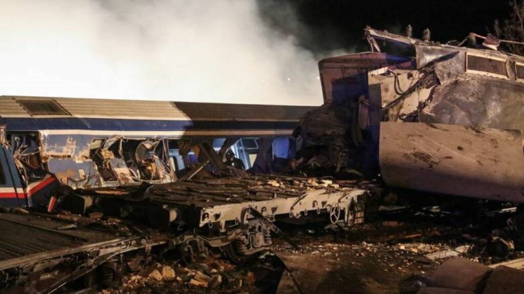 Λάρισα: Πώς έγινε το δυστύχημα στα Τέμπη - Πώς τα δύο τρένα βρέθηκαν στην ίδια γραμμή