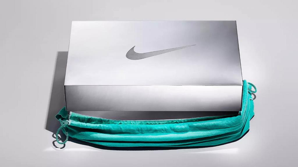 230313165516_tiffany-co-x-nike-sterling-silver-shoebox_2