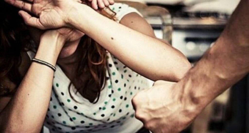 Κρήτη: Συνελήφθη 67χρονος για επίθεση στη σύζυγο και την κόρη του