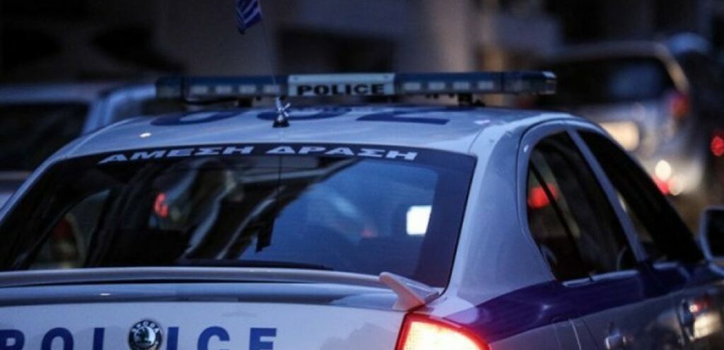 Απειλεί να αυτοκτονήσει ένοπλος άντρας στην Ηλιούπολη