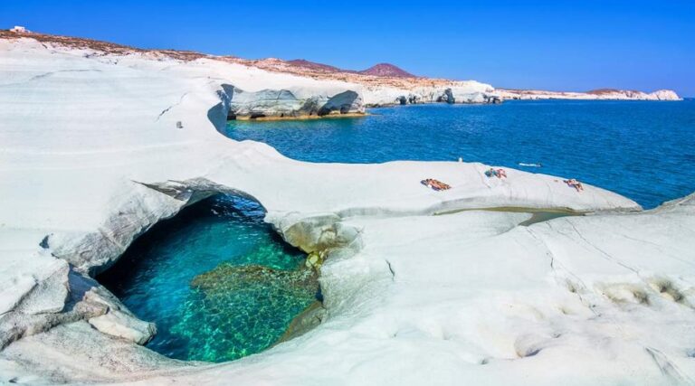 Τα 25 ελληνικά νησιά που αγάπησε το National Geographic
