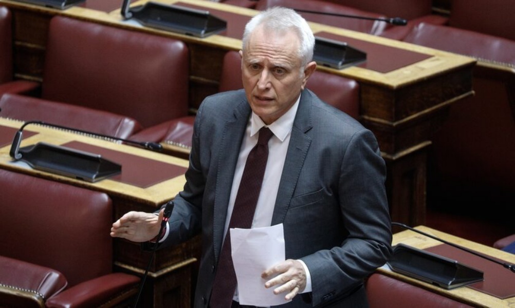 Γιάννης Ραγκούσης: Τι απαντά για την «εικονική πρόσληψη» των παιδιών του στη βίλα της Πάρου