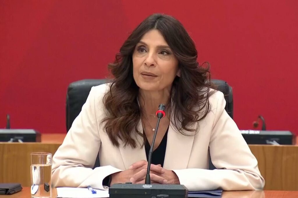 Τσαπανίδου: «Ο κ. Μητσοτάκης ζει στην ίδια Ελλάδα με όλους τους υπόλοιπους πολίτες;»
