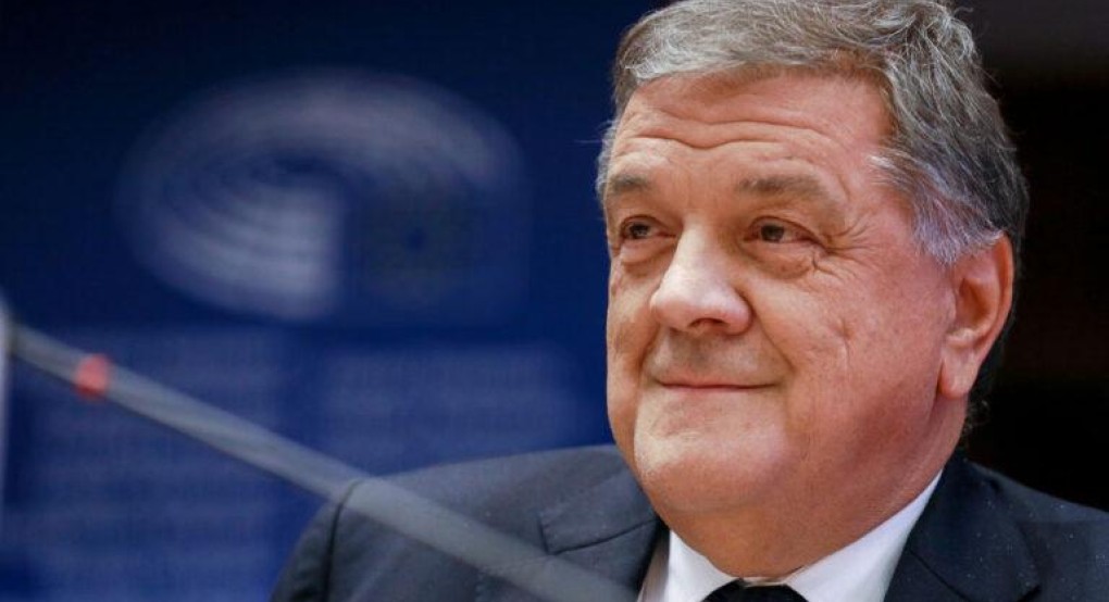 Αντόνιο Παντσέρι: Βγαίνει από τη φυλακή με βραχιολάκι