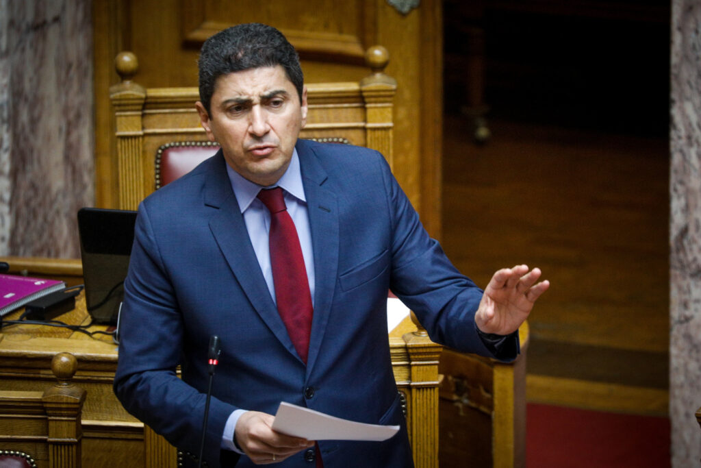 Αυγενάκης: «Η υπόθεση με τους Πολωνούς διαιτητές επιβάλλει πειστικές εξηγήσεις»