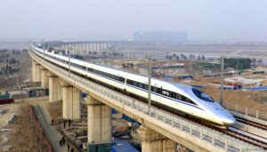 Κίνα: Αύξηση 6% καταγράφουν το α' τρίμηνο 2023 οι επενδύσεις στους σιδηροδρόμους