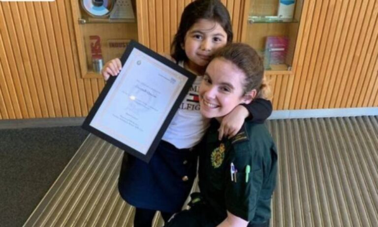 Βρετανία: 5χρονη κάλεσε τις πρώτες βοήθειες και έσωσε τη μητέρα της - «Η μαμά δεν αναπνέει»