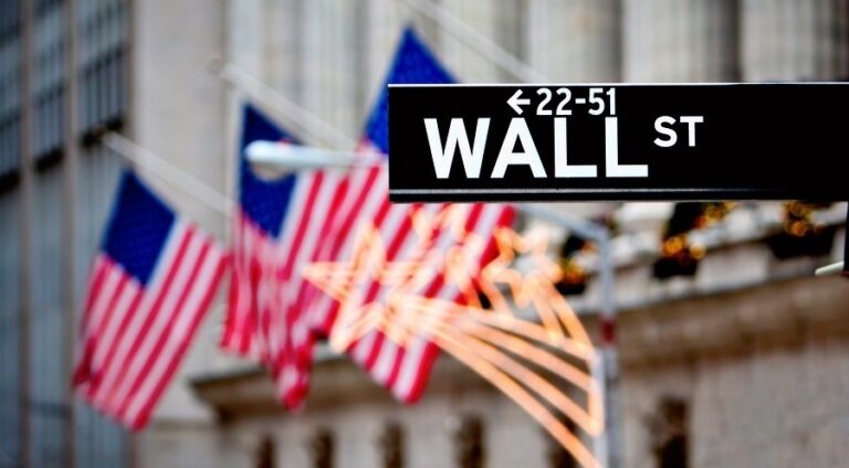 Morgan Stanley: Βλέπει πτώση έως και 20% για τη Wall Street