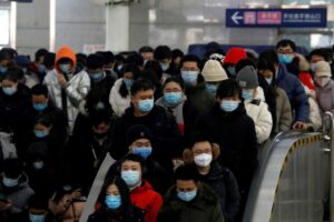 Κίνα: Τέλος οι μάσκες και στο μετρό