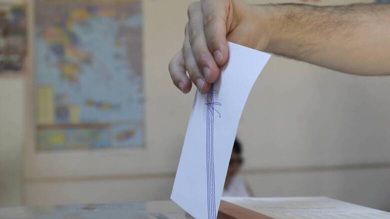 Εκλογές 2023: Στα ύψη η πολιτική αντιπαράθεση μετά την διάλυση της Βουλής