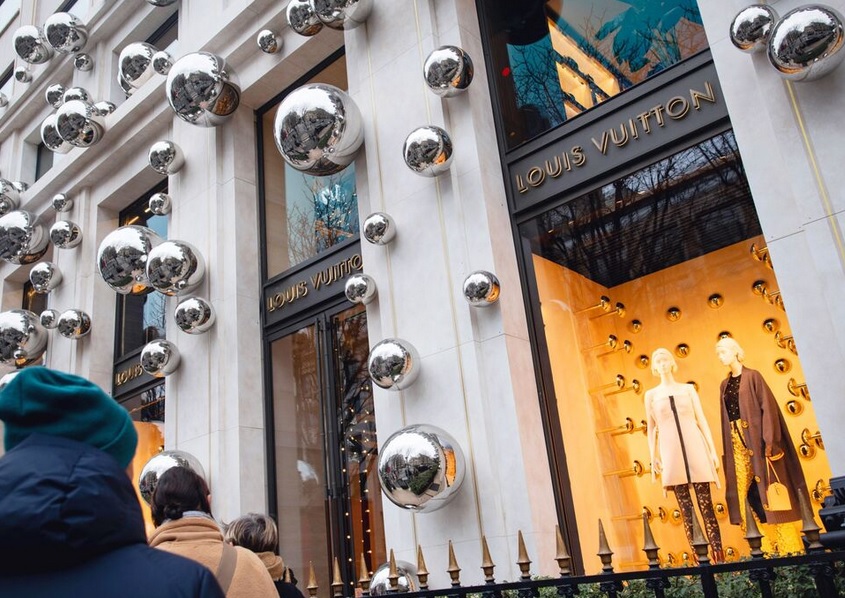 LVMH: Στην κορυφή της Ευρώπης με κεφαλαιοποίηση άνω των $500 δις.