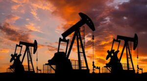 Πετρέλαιο: Η πτώση των αμερικανικών αποθεμάτων οδηγεί τις τιμές σε υψηλά 3μήνου