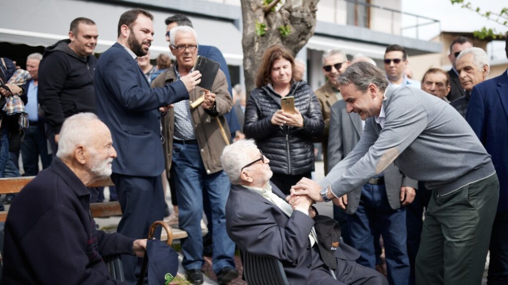 Μητσοτάκης από Σχηματάρι: Σταματήστε να παίζετε monopoly με τις ζωές και τις καταθέσεις των Ελλήνων