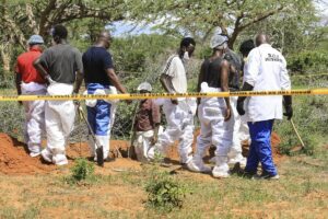 Κένυα : Στους 90 αυξήθηκε ο αριθμός των νεκρών μελών κενυατικής αίρεσης που νήστεψαν μέχρι θανάτου