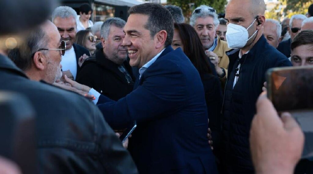 230427000317_tsipras