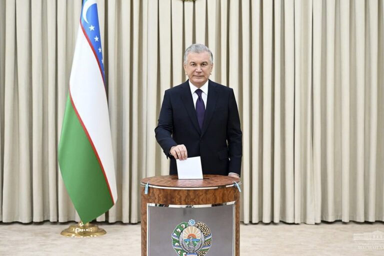 Ουζμπεκιστάν: Δημοψήφισμα για την αναθεώρηση του Συντάγματος