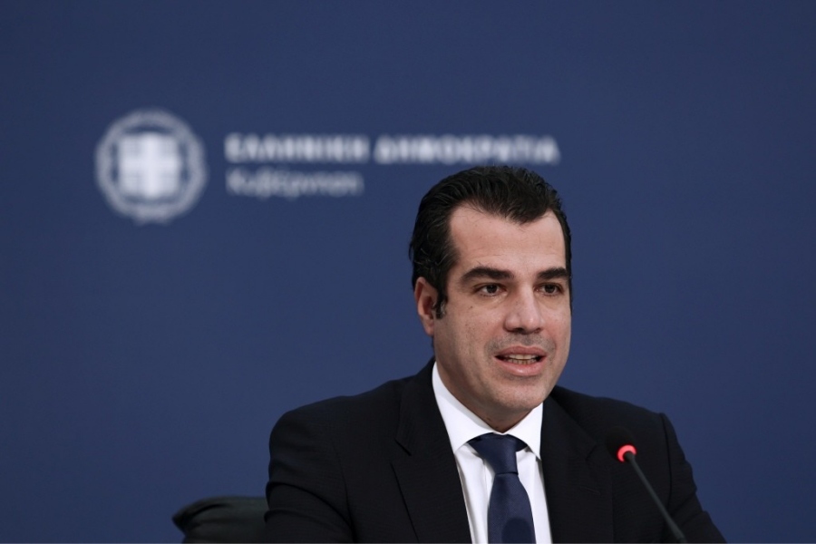 Πλεύρης για επίθεση στα Πετράλωνα: «Έβαλε τα κλάματα ο 8χρονος γιος μου»