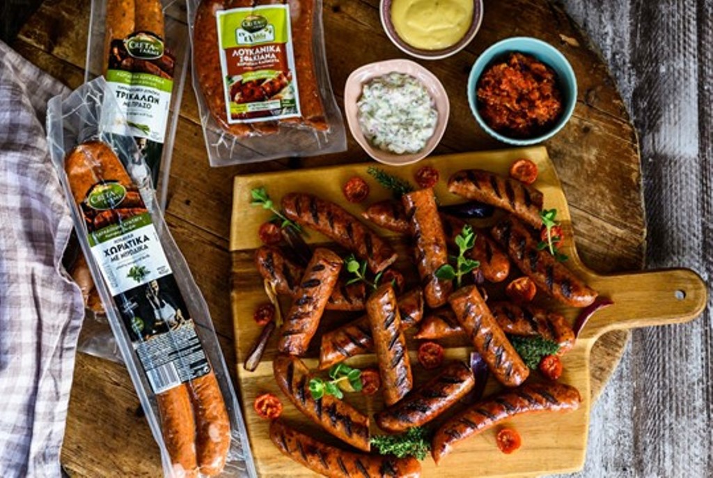 Creta Farms: Λανσάρει τα «Παραδοσιακά» χωριάτικα λουκάνικα σε δύο νέες γεύσεις