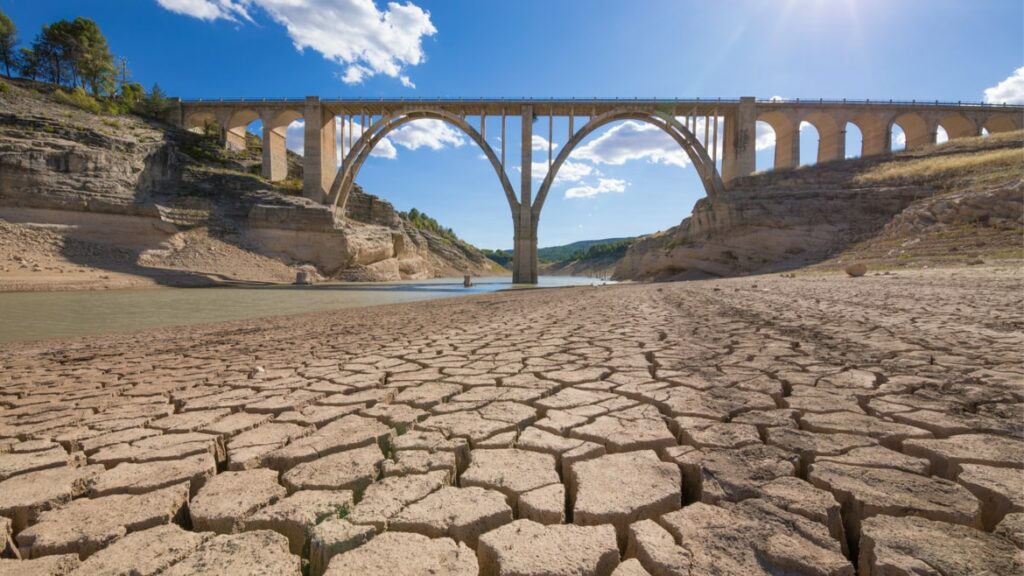 230504095540_Drought-Europe-river-Spain