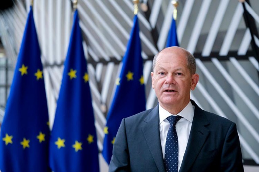 Σολτς: Η ΕΕ μπορεί να αντιμετωπίσει την παράτυπη μετανάστευση χωρίς να απεμπολήσει τις αξίες της