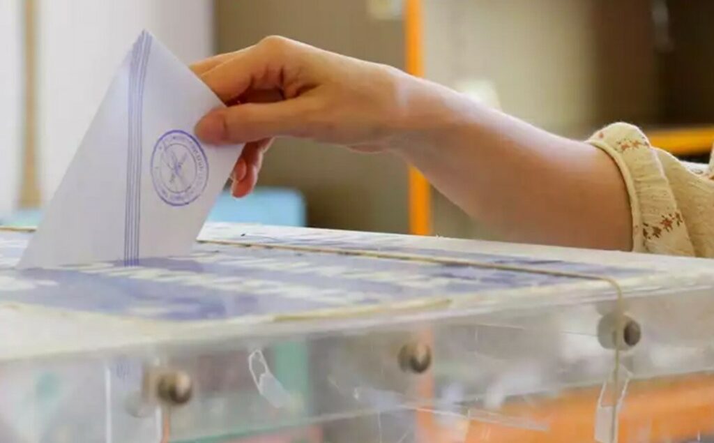 Δημοσκόπηση Pulse: Πάνω από 6,5 μονάδες η διαφορά στην εκτίμηση ψήφου