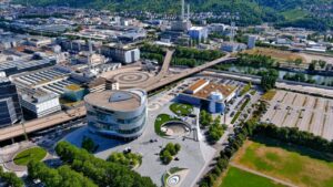 Mercedes: Πυροβολισμοί σε εργοστάσιο της στην Στουτγάρδη - Ένας νεκρός και ένας τραυματίας