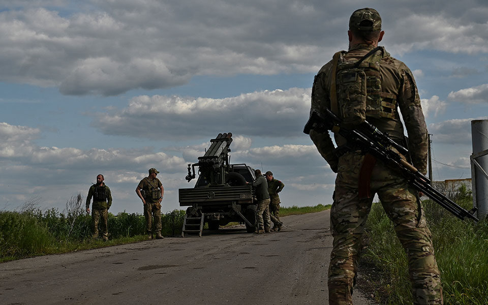 230513122825_ukr-servicemen-R-960×600
