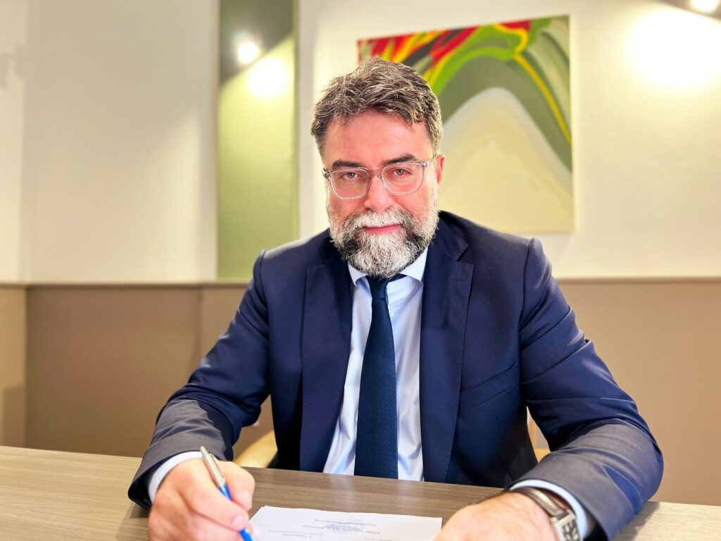 Βασίλης Οικονόμου: Στην πολιτική δεν σημαίνει πάντα 1 συν 1 ίσον 2, καμιά φορά, σημαίνει τρία, μπορεί να σημαίνει και μηδέν