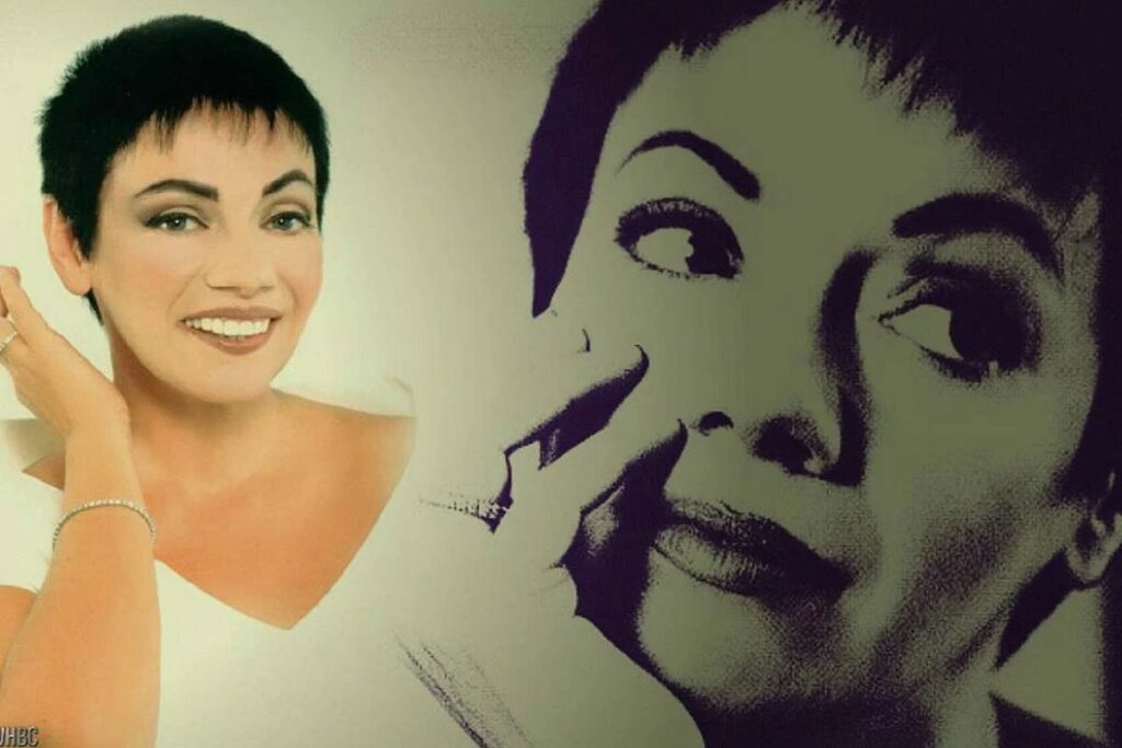 Έκανε τρεις γάμους και απέκτησε τρία παιδιά. Ο πρώτος γάμος της ήταν με τον βιβλιοχαρτοπώλη Βαγγέλη Κάραλη, ο δεύτερος με τον σκηνογράφο Γιώργο Πάτσα και ο τελευταίος με τον συγγραφέα Διονύση Χαριτόπουλο.