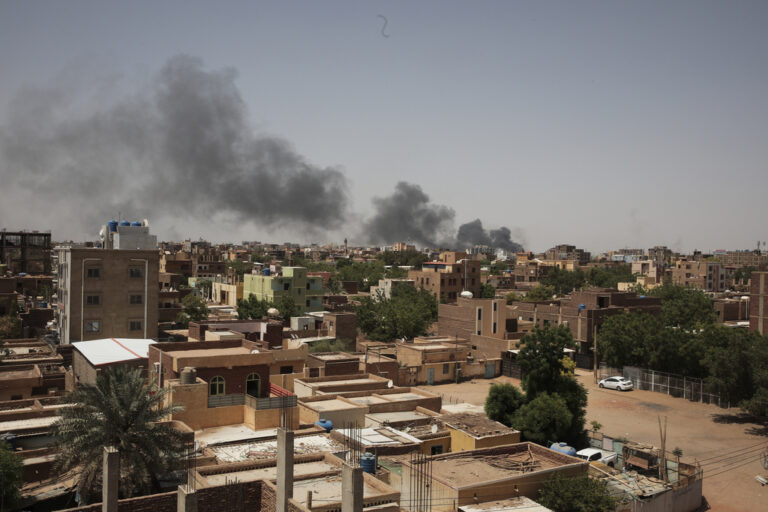 Σουδάν: Ο στρατός δηλώνει τη δέσμευσή του προς τη συμφωνία εκεχειρίας