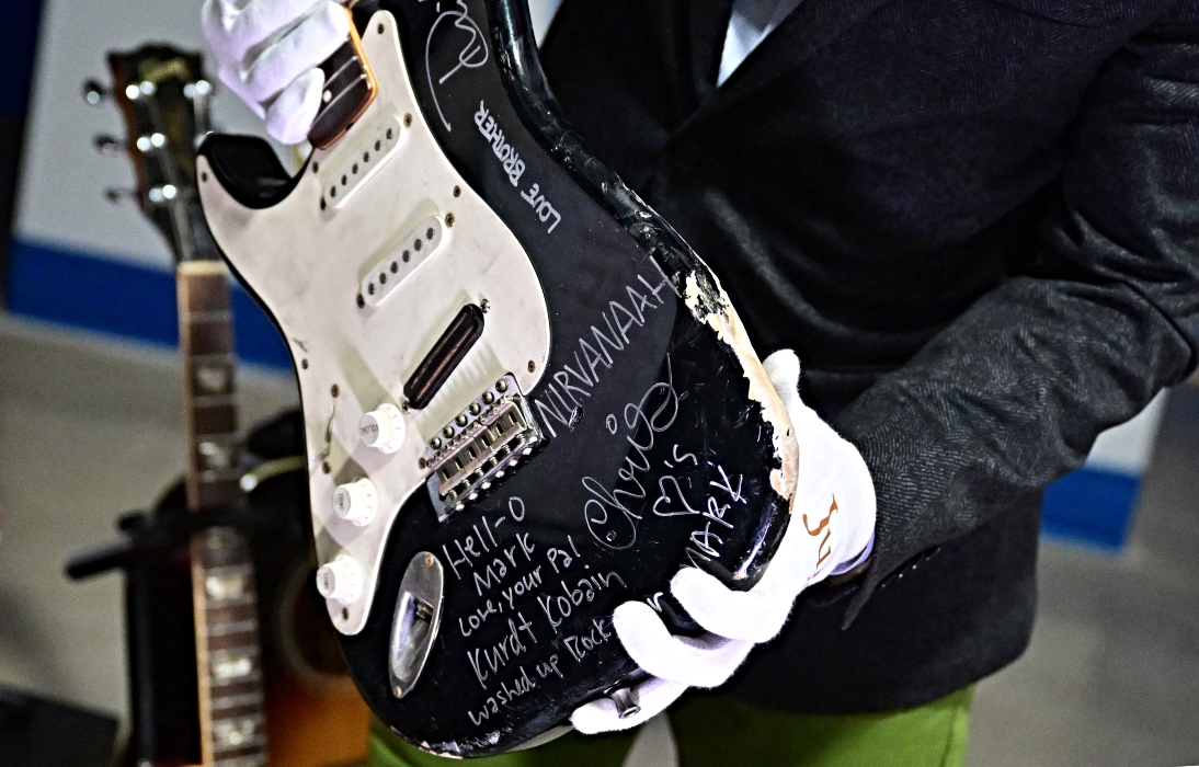 Κιθάρα του Κερτ Κομπέιν.