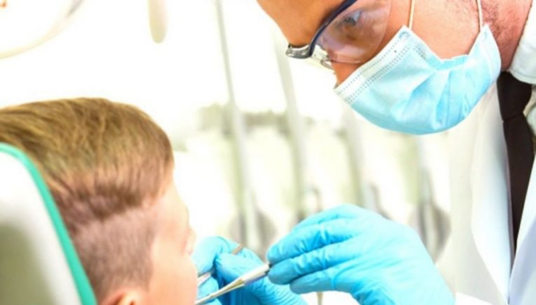 Πιερρακάκης: Ξεκίνησε το dentist pass - Για όλα τα παιδιά από 6 ως 12 ετών