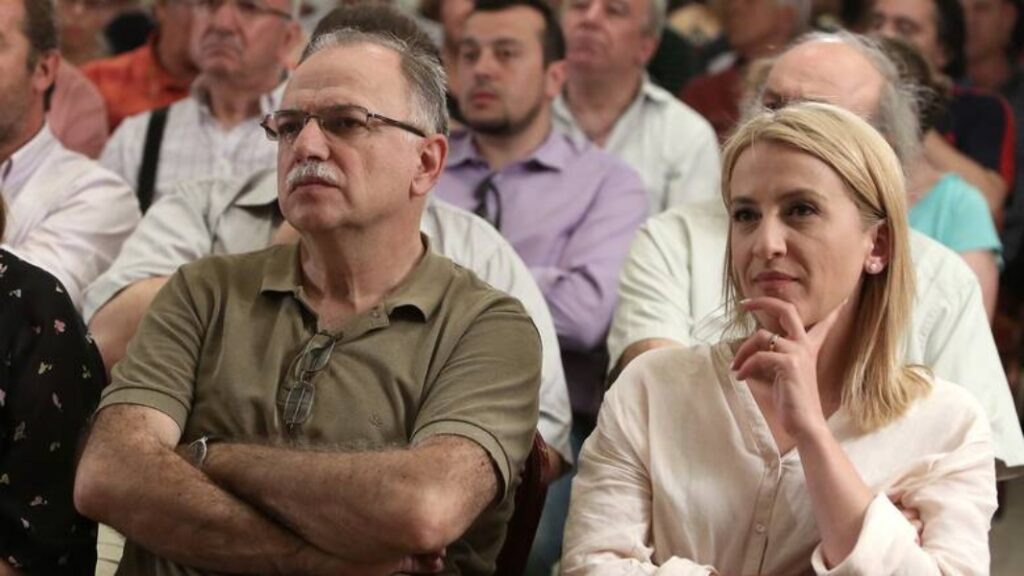 Ρένα Δούρου: «Αηδιαστικές οι δηλώσεις Παπαδημούλη» για τοποθέτηση νέων στελεχών δίπλα στον Τσίπρα
