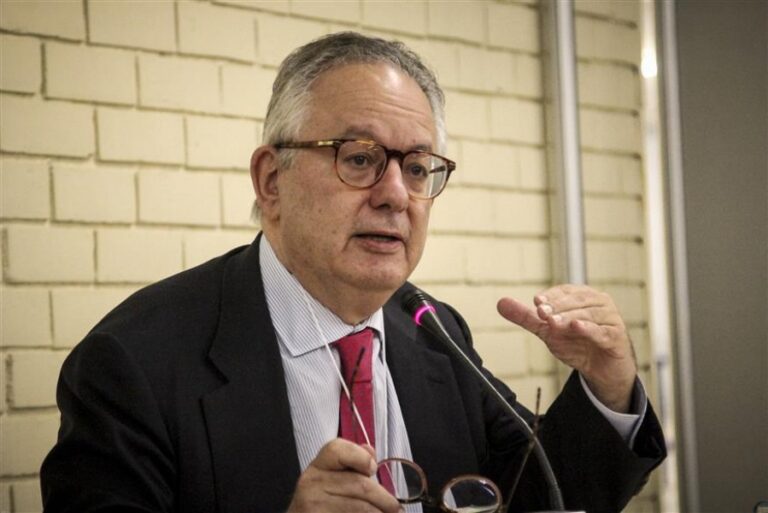Ο Νίκος Αλιβιζάτος αποδομεί τις βλέψεις Κασιδιάρη: «Δεν νοείται συνδυασμός ανεξάρτητων υποψηφίων»