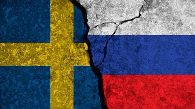 Ρωσία: Απελαύνει πέντε Σουηδούς διπλωμάτες, κλείνει το σουηδικό προξενείο στην Αγία Πετρούπολη