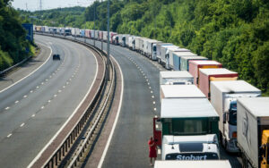 «Μπαράζ» ελέγχων από την Επιθεώρηση Εργασίας στις οδικές μεταφορές – Πάνω από €428.700 τα πρόστιμα