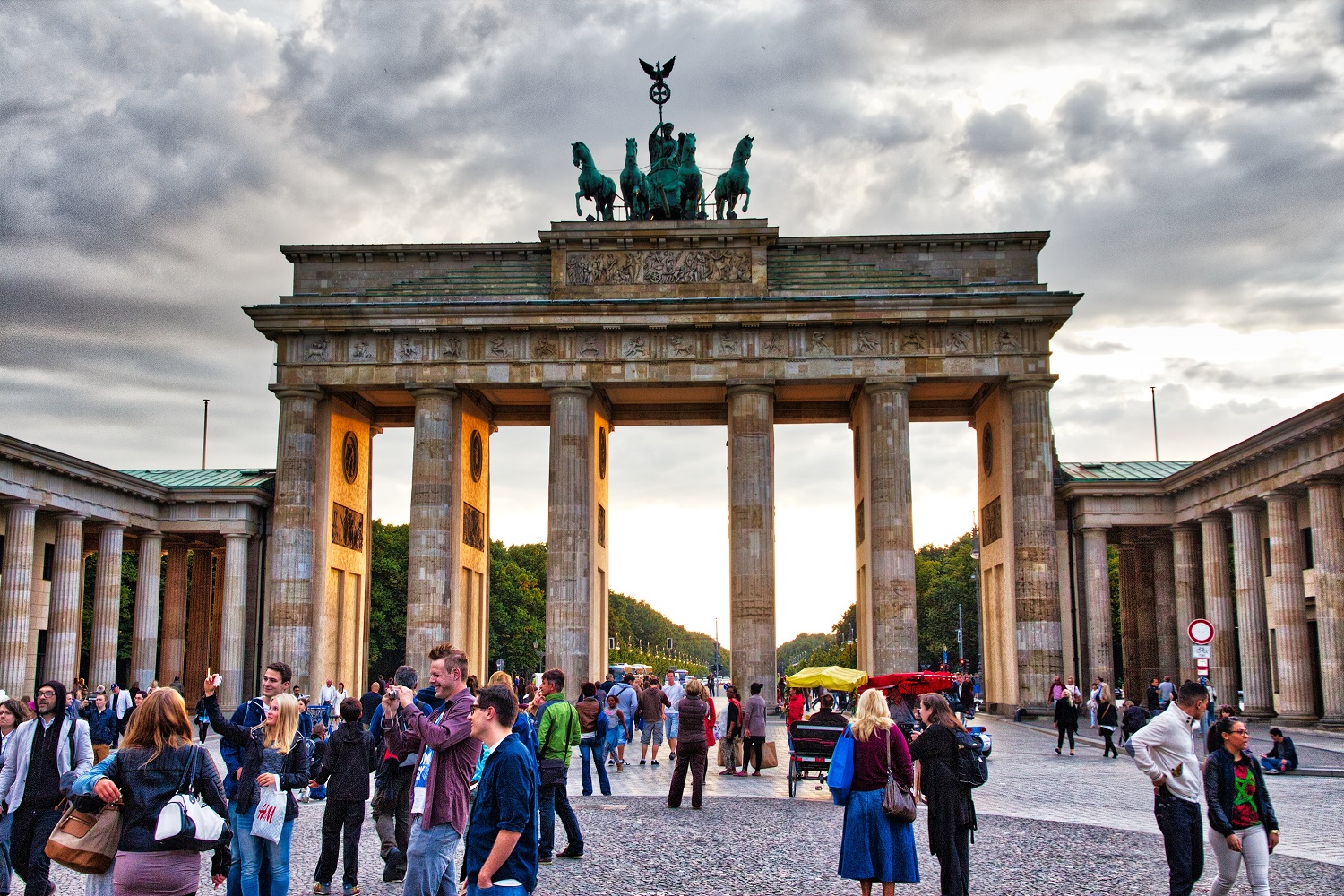 Γερμανία: Περίπου οι μισοί κάτοικοι ελπίζουν ότι ο κυβερνητικός συνασπισμός θα καταφέρει να εξαντλήσει την τετραετία