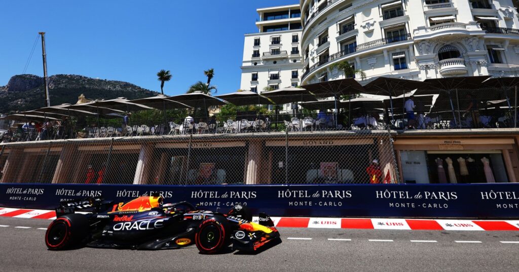 Grand Prix Μονακό: «Χόρευε» στη βροχή το Μαξ Φερστάπεν