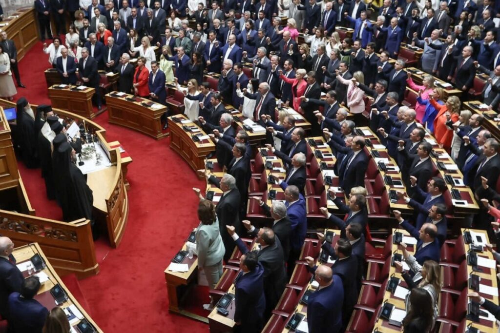 Έγινε η ορκομωσία της Βουλής της... μίας ημέρας