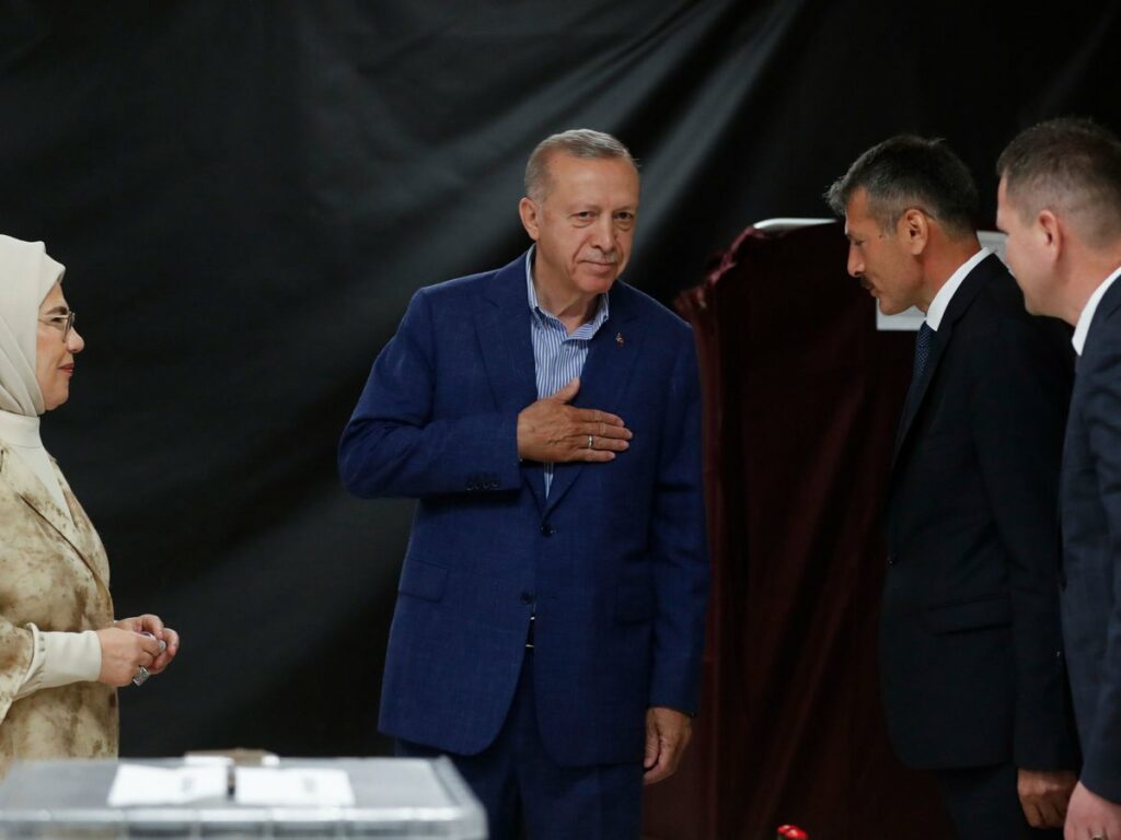 230528194506_tourkikes-ekloges-thriamvos-erdogan