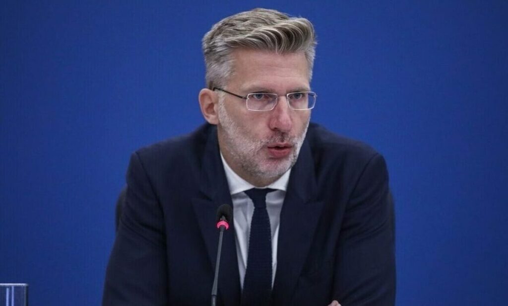 Σκέρτσος: «Μαρτυριάρηδες Νο2» στο ΠΑΣΟΚ