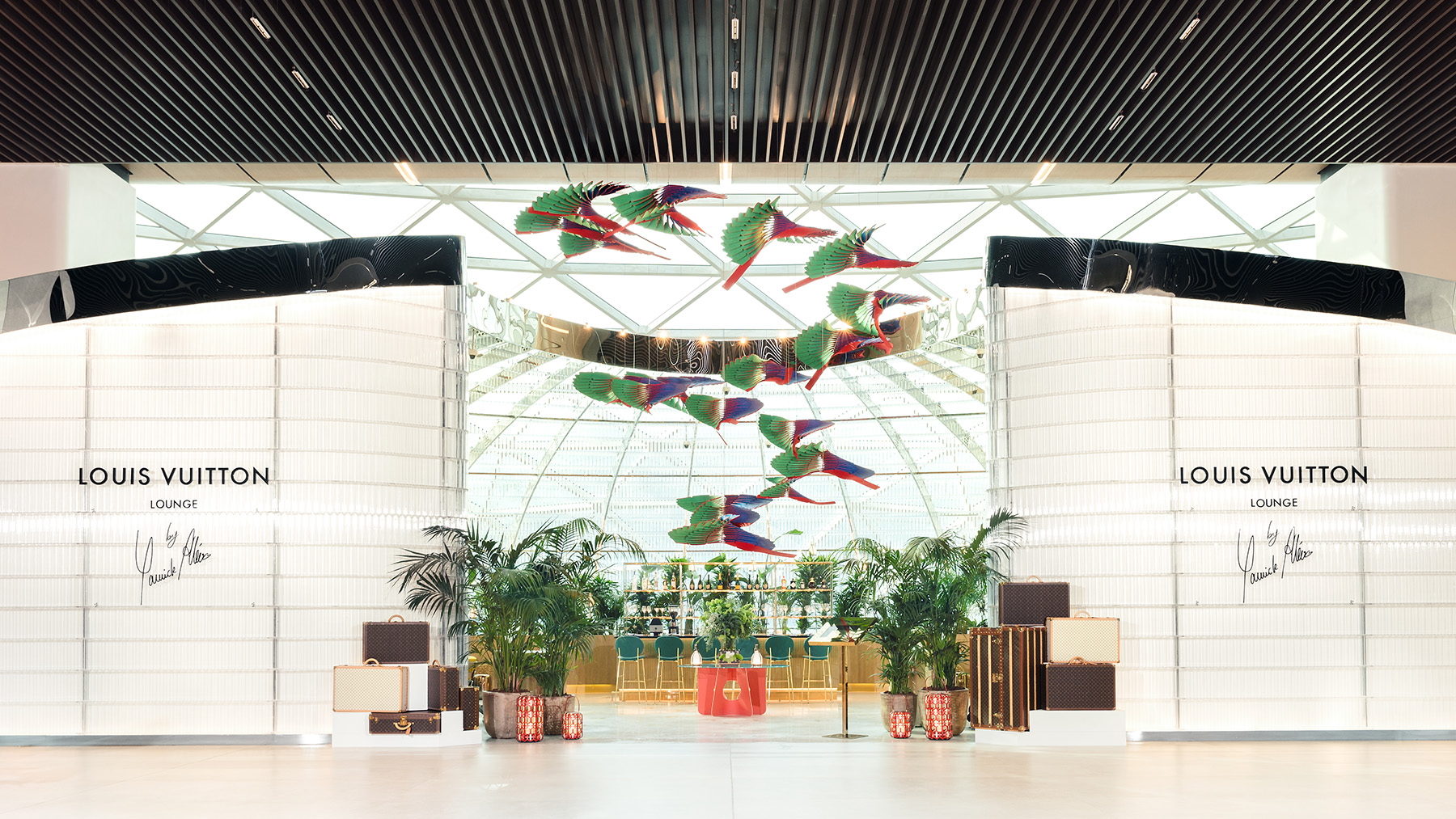 Louis Vuitton: Άνοιξε το πρώτο της lounge