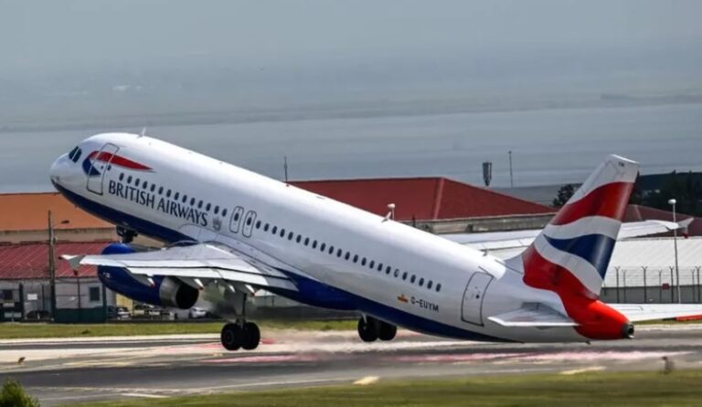 British Airways: "Καμπάνα" ύψους $1,1 εκατ. από ΗΠΑ μετά τις ακυρώσεις πτήσεων