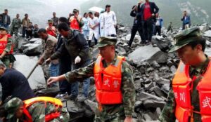 Massive landslide buries over 100 villagers in Sichuan, southwest China