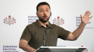 Ζελένσκι: Σκέφτεται να προκηρύξει εκλογές για την άνοιξη