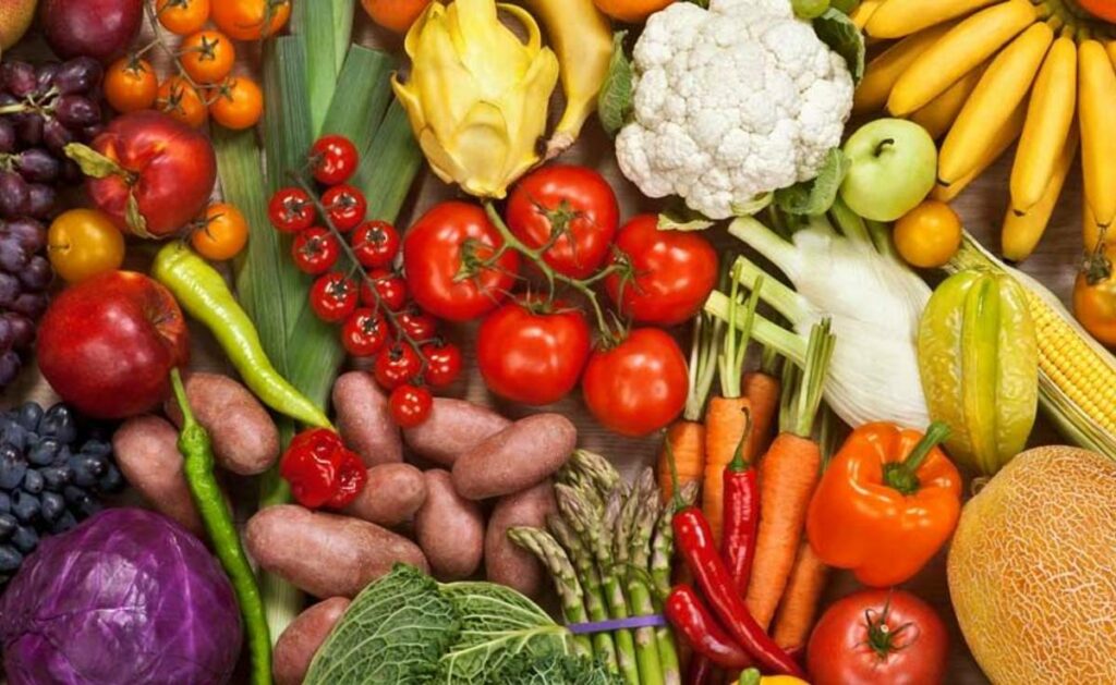 Σε χαμηλό δύο ετών μειώθηκαν τον Μάιο οι παγκόσμιες τιμές των τροφίμων