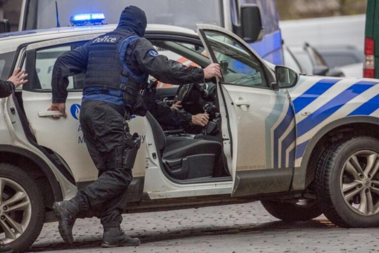 Βέλγιο: 8 νέες συλλήψεις σε εφόδους της αστυνομίας κατά της μαφίας