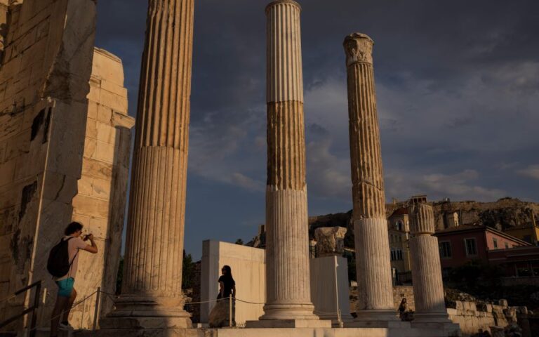 Πώς είδαν Bloomberg, Reuters τα στοιχεία του ΑΕΠ